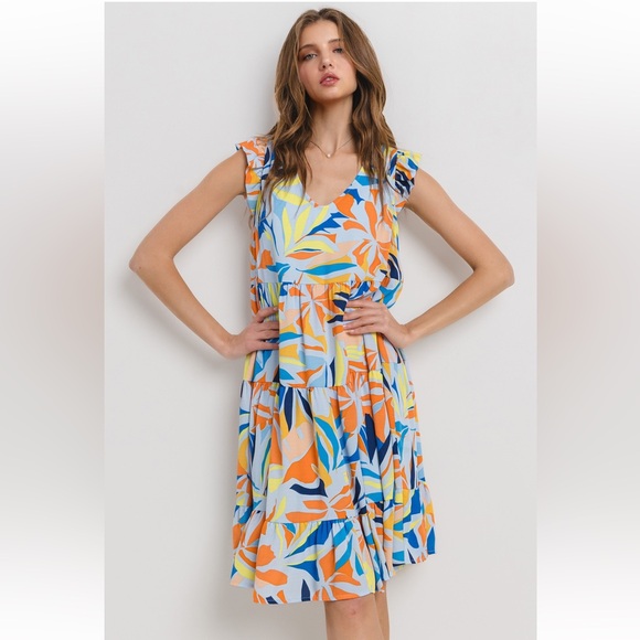 08 Tiered Floral Print V-neck Dress - Picture 3 of 6